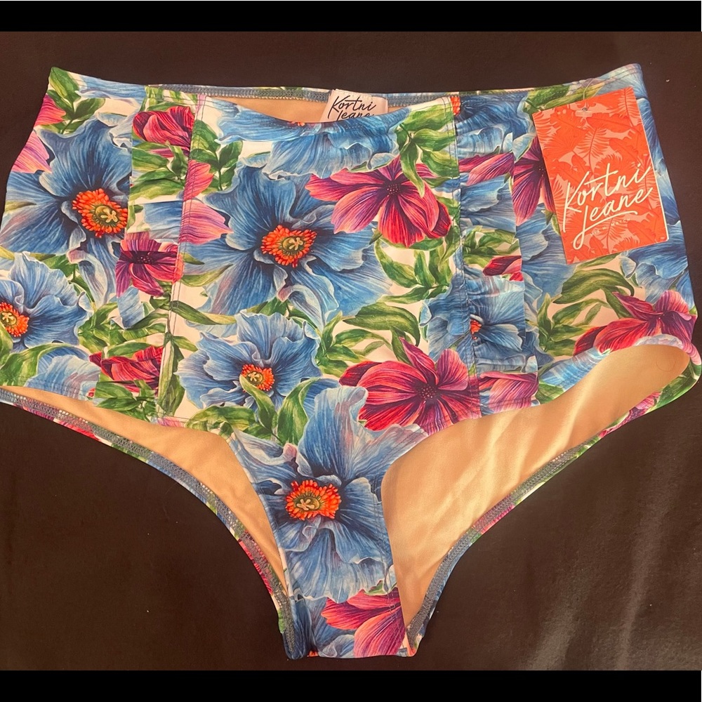 NWT Blue & Purple Floral